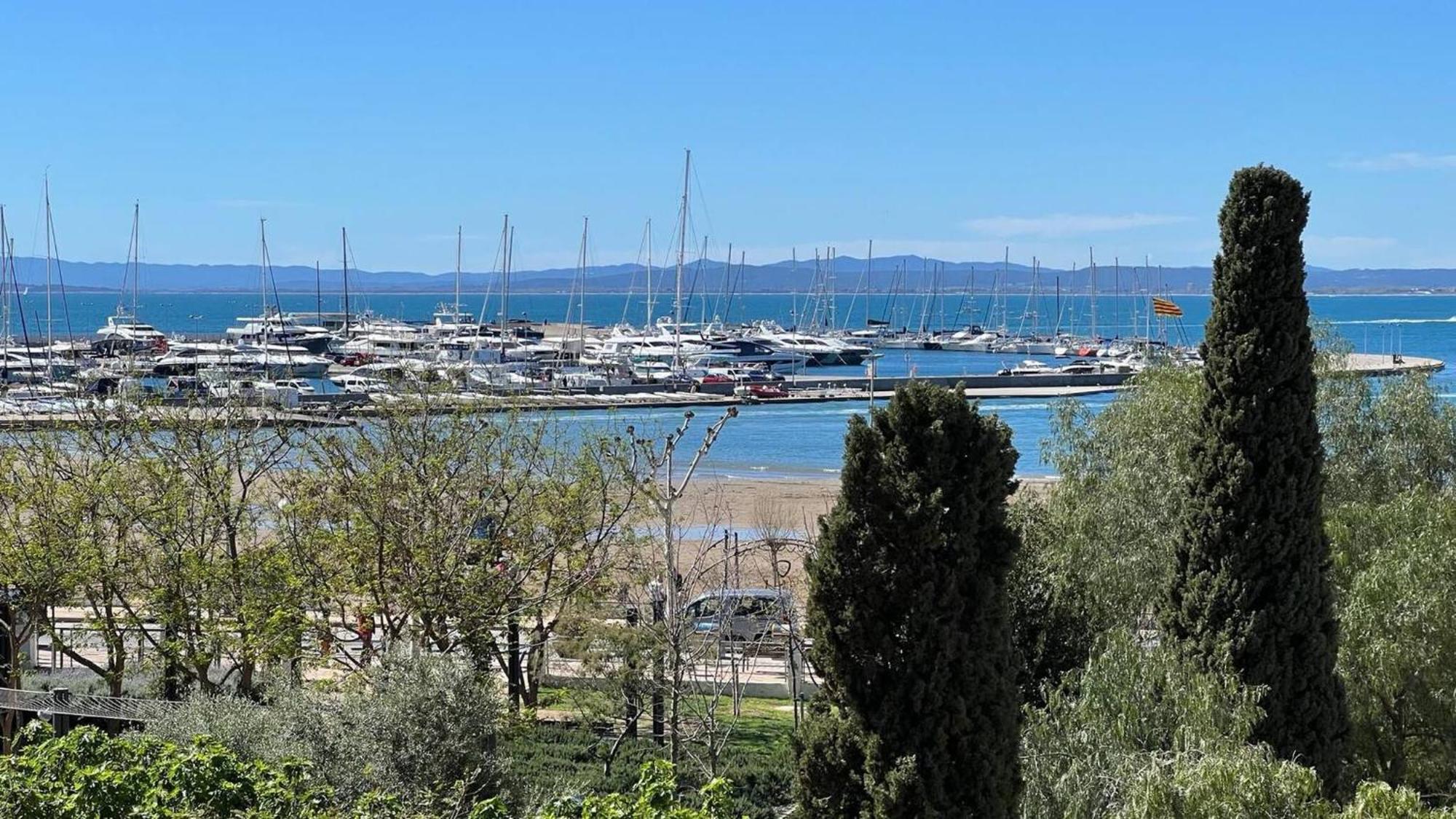 Apartamento Frente Al Mar Roses Exterior photo