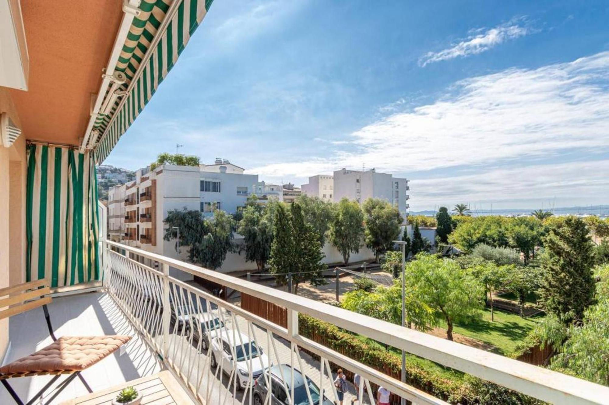 Apartamento Frente Al Mar Roses Exterior photo